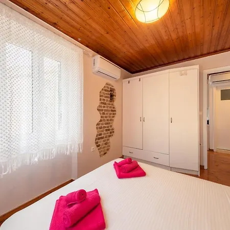 Martinucci@historical Centre * Corfu (city)