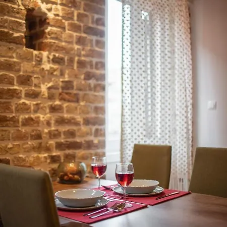 Martinucci@historical Centre شقة *